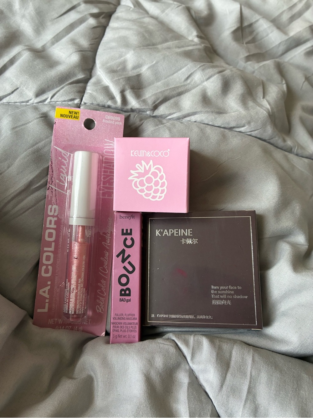 L.A. Colors Pink eyeshadow Gloss — Shimmery Pink Shine